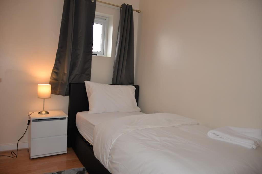 4 Bedroom House Hébergement de vacances *