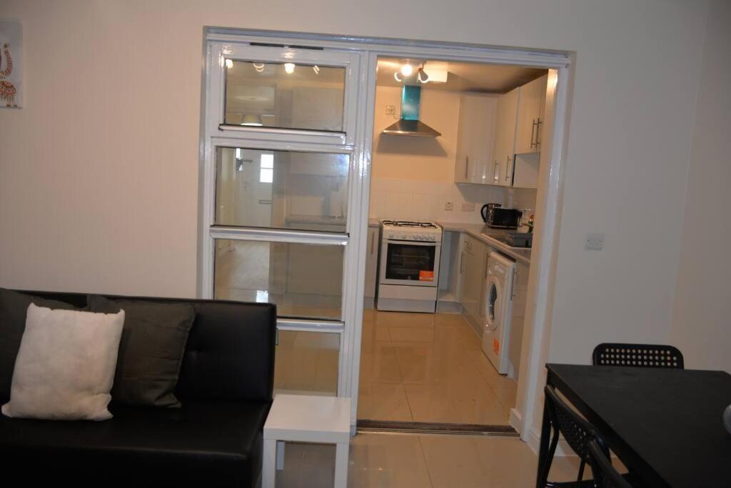 Hébergement de vacances 4 Bedroom House *